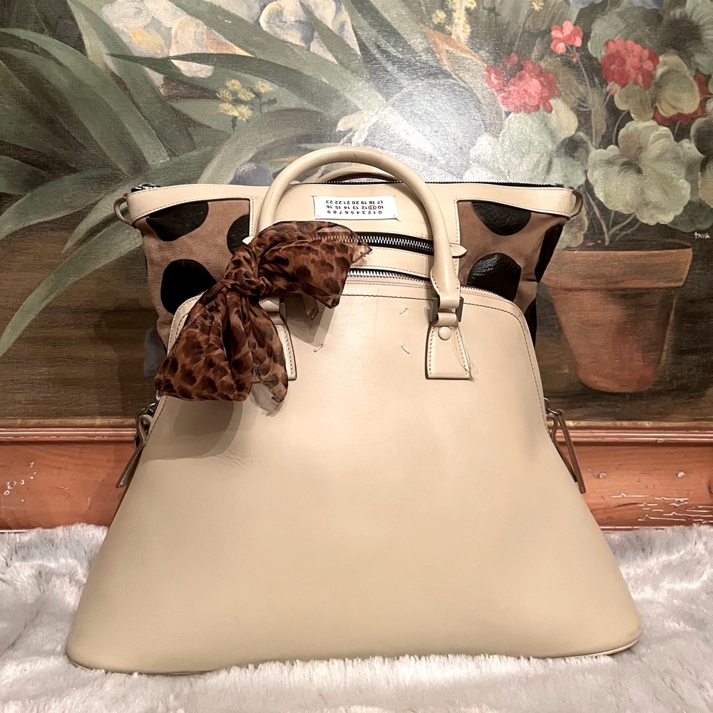 MAISON MARGIELA 5AC AUTHENTIC BOWLER STYLE LEATHER BAG IN A CREAMY BUTTER HUE